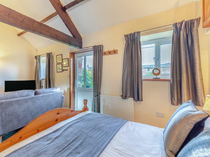 Double bedroom | Eight Byre - Dickinson Place Holiday Cottages, Allonby
