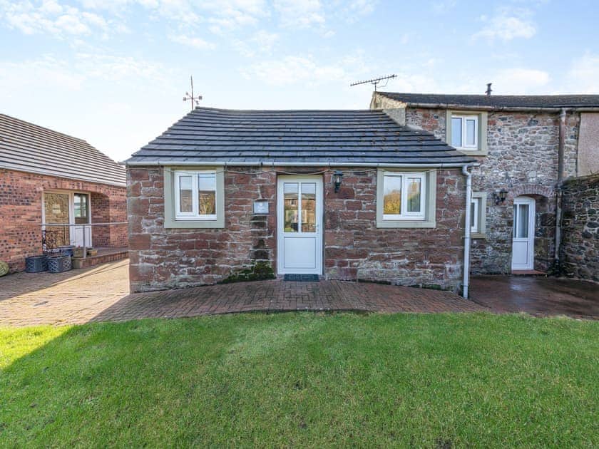 Exterior | Eight Byre - Dickinson Place Holiday Cottages, Allonby