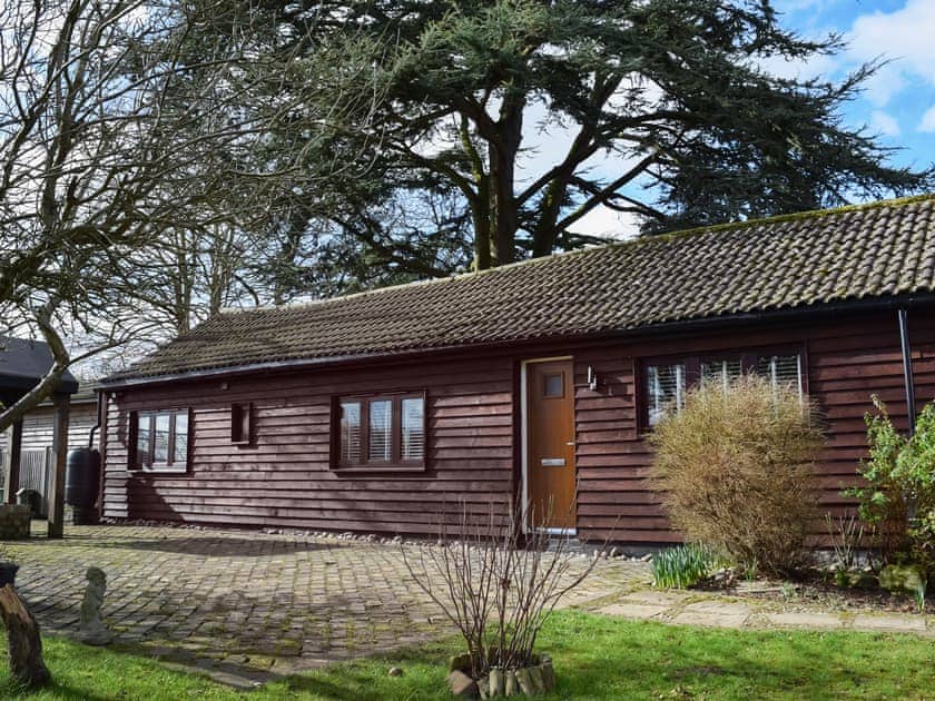 Exterior | Brooklands Farm Cottage, Biggleswade