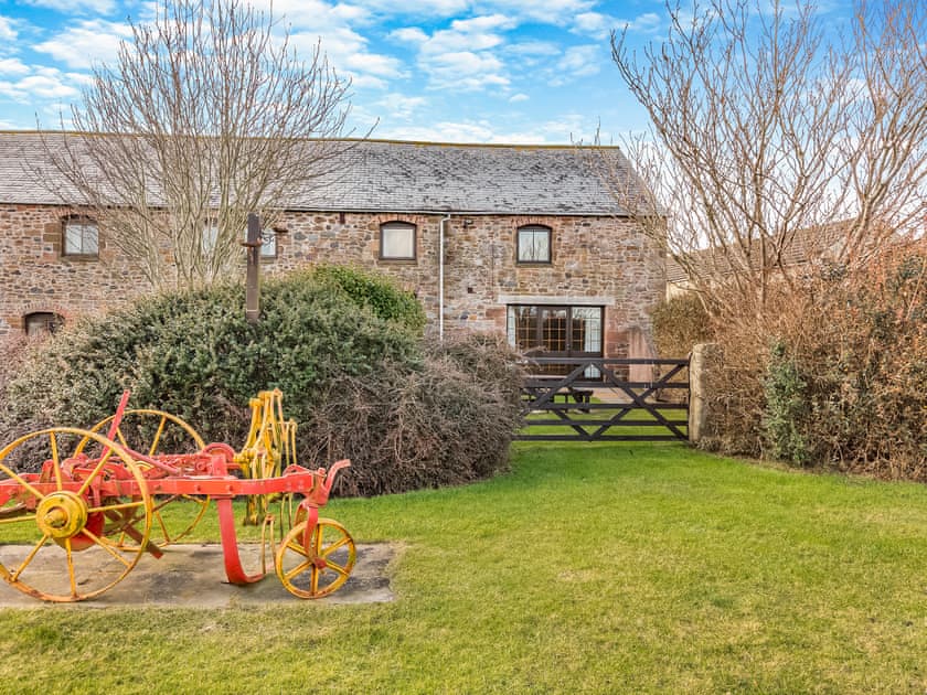 Exterior | Barley Store - Dickinson Place Holiday Cottages, Allonby