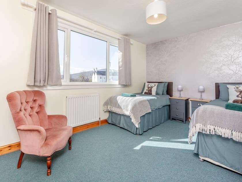 Twin bedroom | Inchnadamph Lodge properties - Walled Cottage - Inchnadamph Lodge Properties, Inchnadamph, near Lochinver