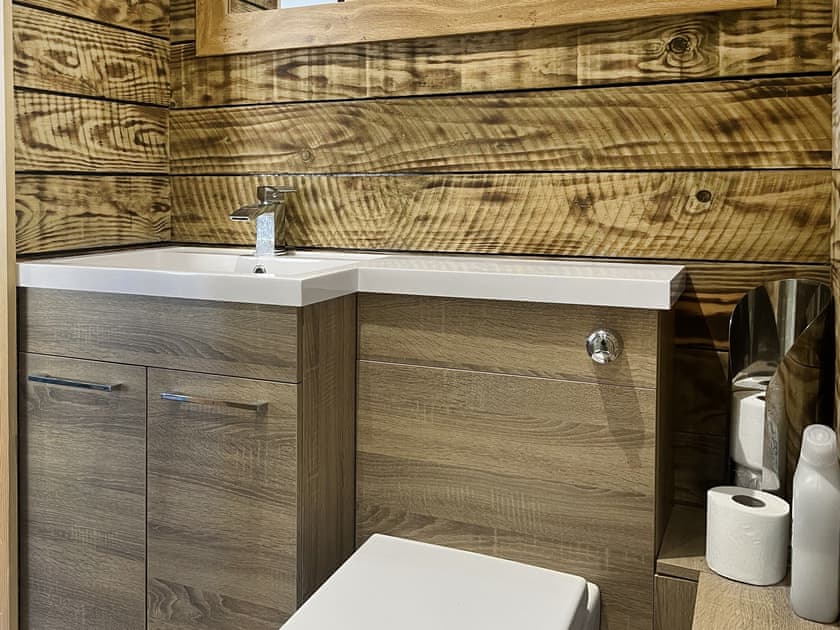 Bathroom | Rosebud Beach Hut, Otterham, near Boscastle