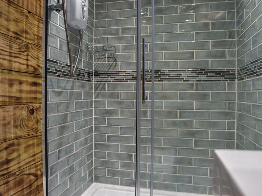 Bathroom | Rosebud Beach Hut, Otterham, near Boscastle
