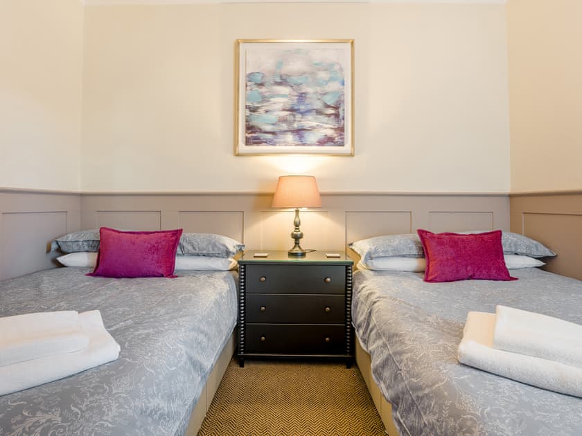 Twin bedroom | Piersland Mews, Troon