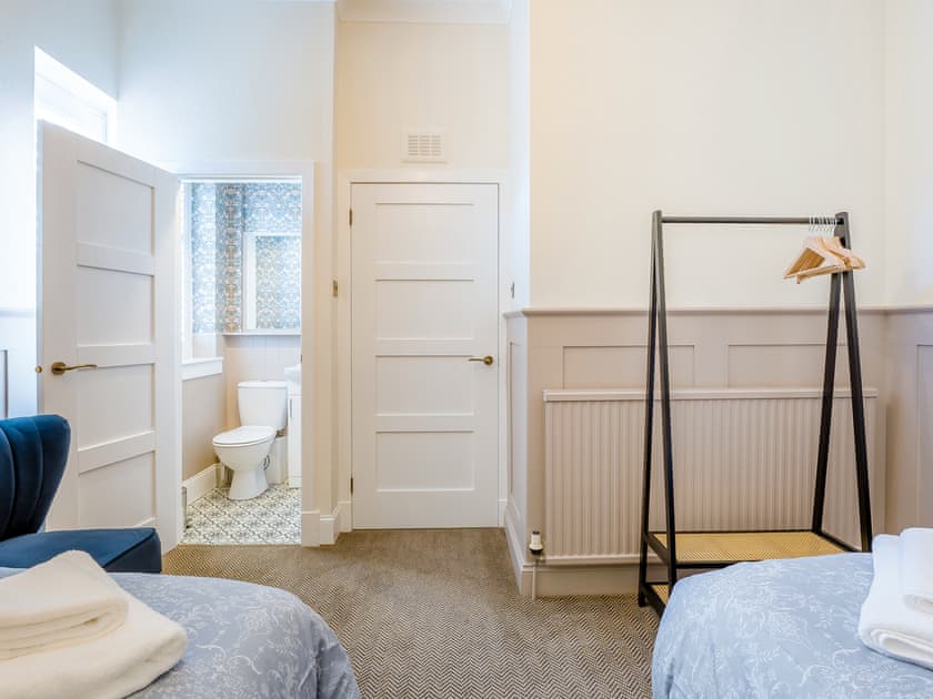 Twin bedroom | Piersland Mews, Troon