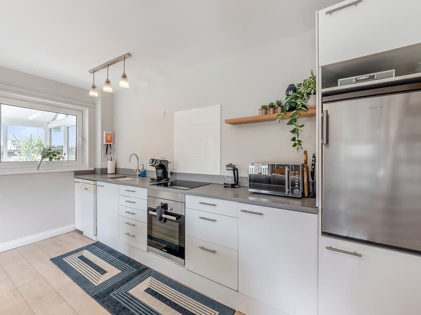Master bedroom | Water’s Edge Holiday Home, Beadnell