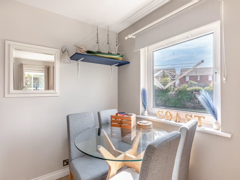 Master bedroom | Water’s Edge Holiday Home, Beadnell