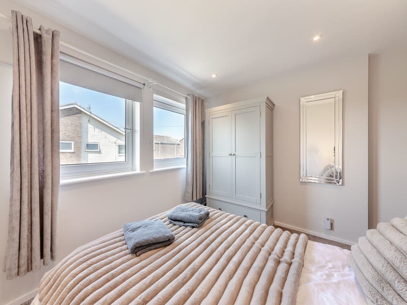 Bathroom | Water’s Edge Holiday Home, Beadnell