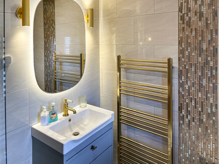 Bathroom | Lily Pad, Helmsley