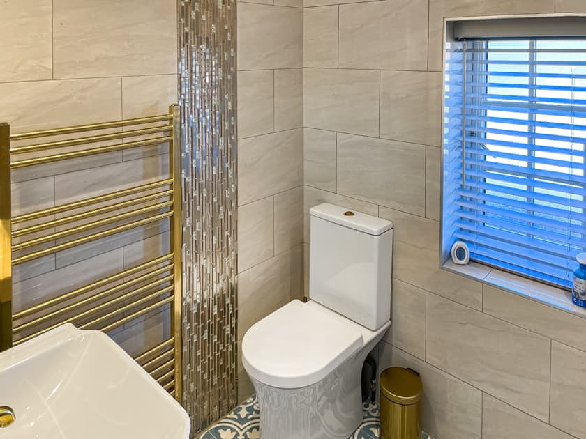 Bathroom | Lily Pad, Helmsley
