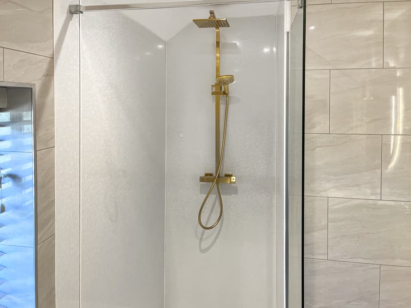 Bathroom | Lily Pad, Helmsley