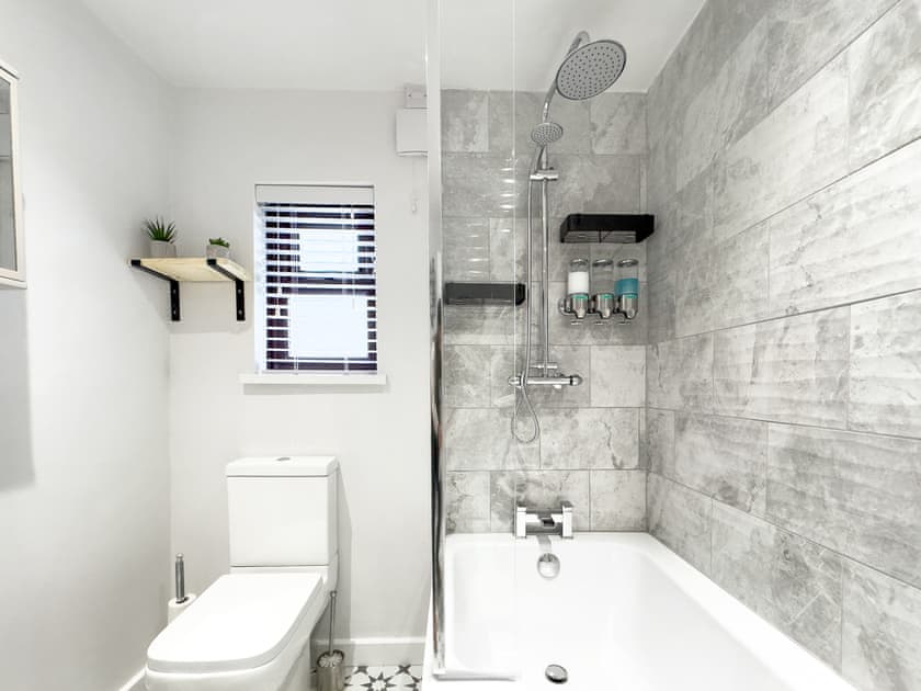 Bathroom | KILEX HOUSE, Bedlinog, Treharris, Merthyr Tydfil, Wales