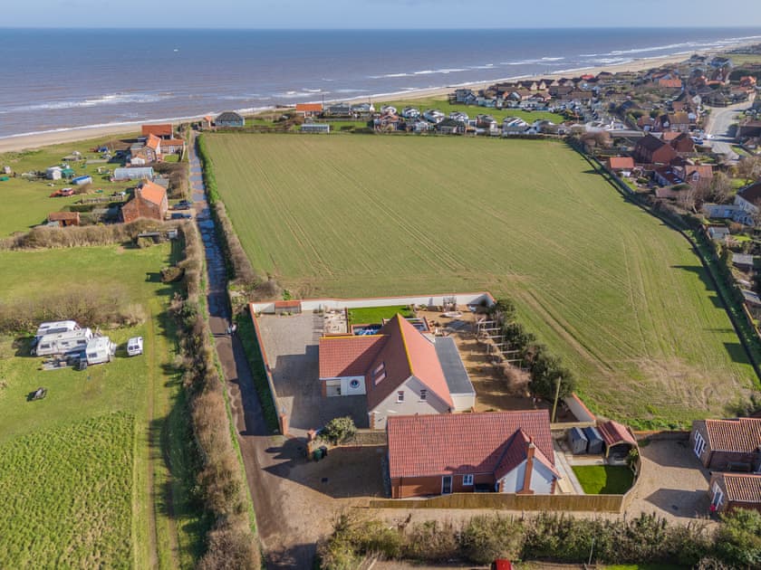 Setting | Robins Rest, Bacton