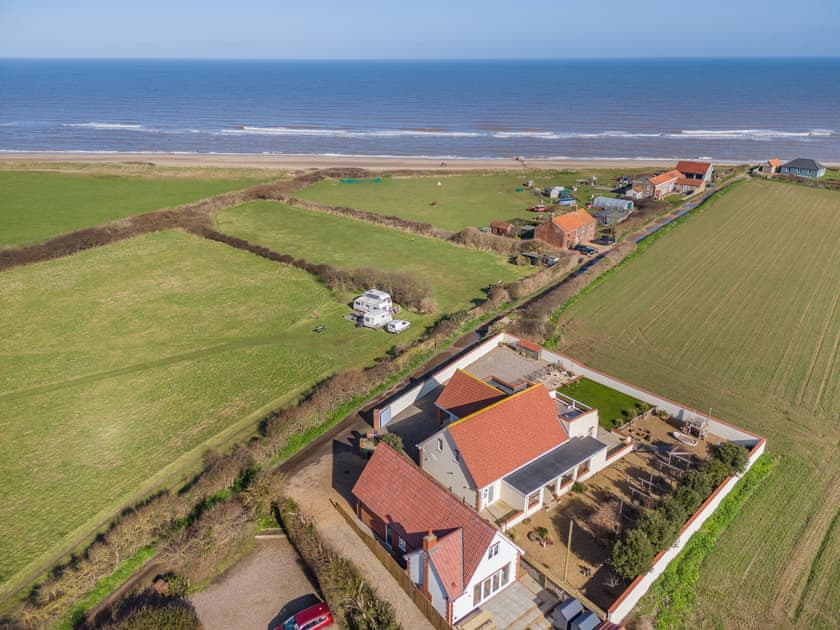 Setting | Robins Rest, Bacton