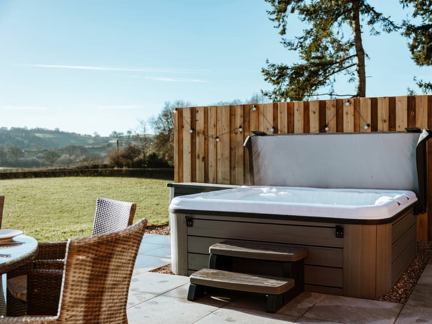 Hot tub | Copper Beech Cottage, Welshpool