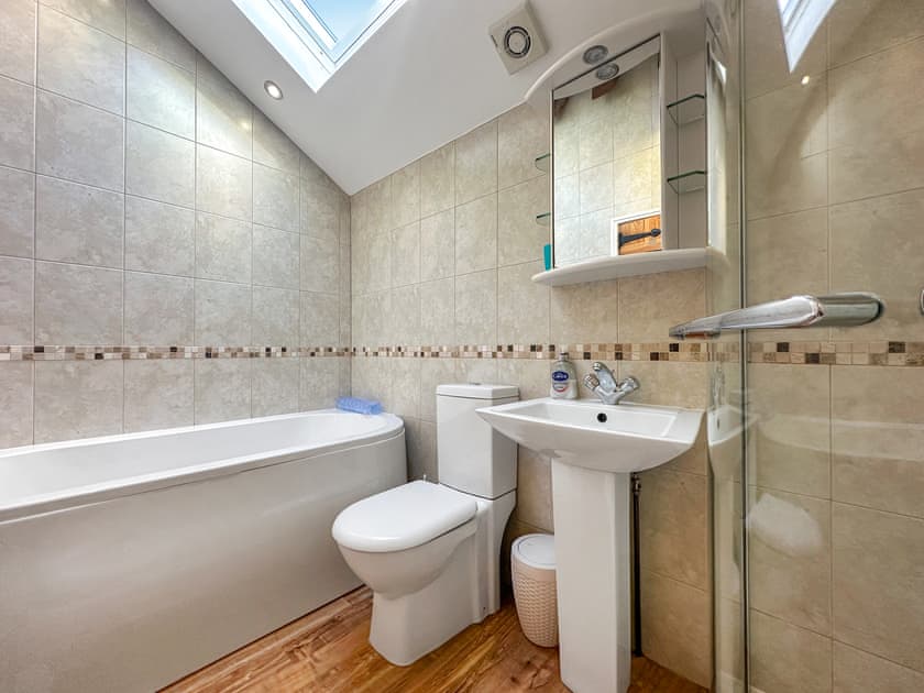 Bathroom | Poona Cottage, Cadnam, near Southampton