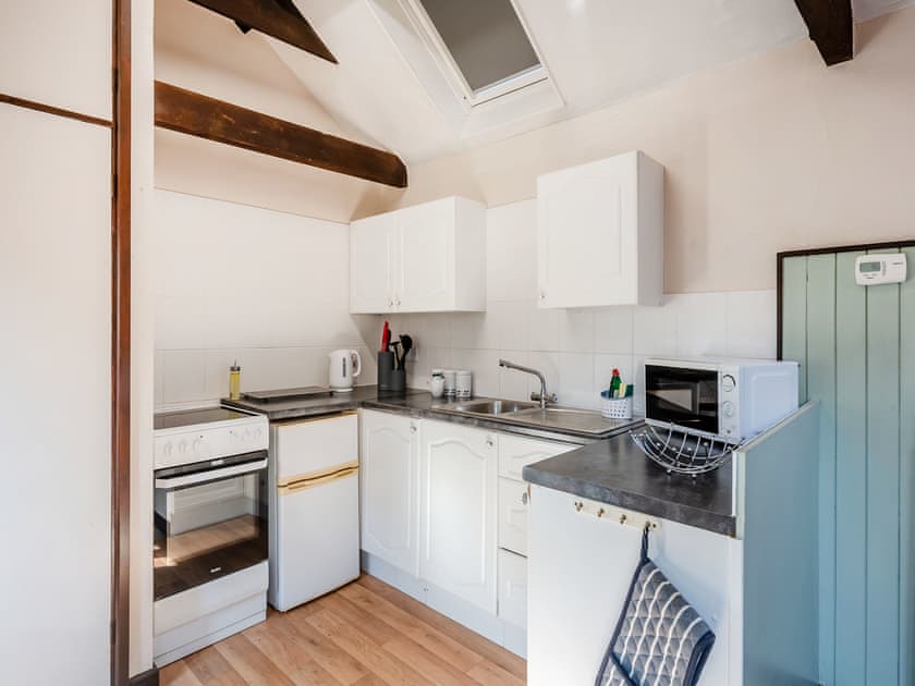 Open plan living space | Robin - Birds Farm Holidays, Colchester