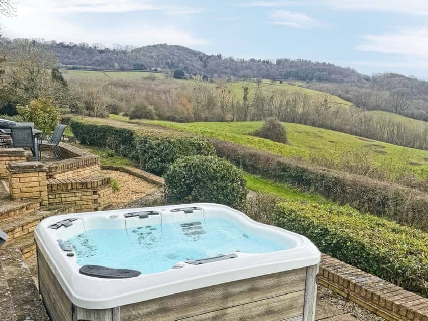 Hot tub | Teme Valley Cottage - Teme Valley Holidays, Shelsley Beauchamp, near Tenbury Wells
