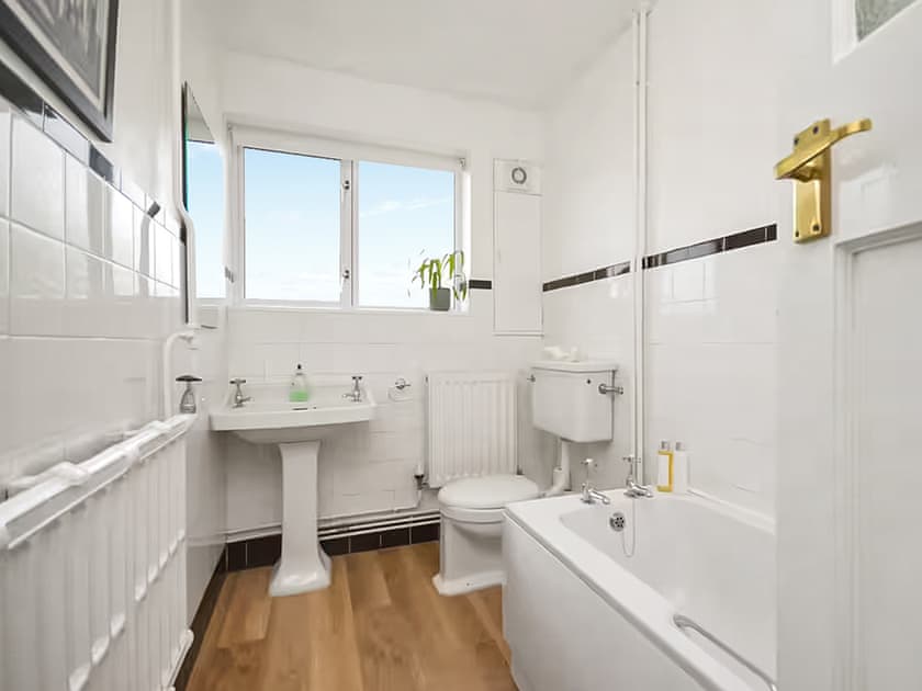 Bathroom | Larks Rise, Weston Longville