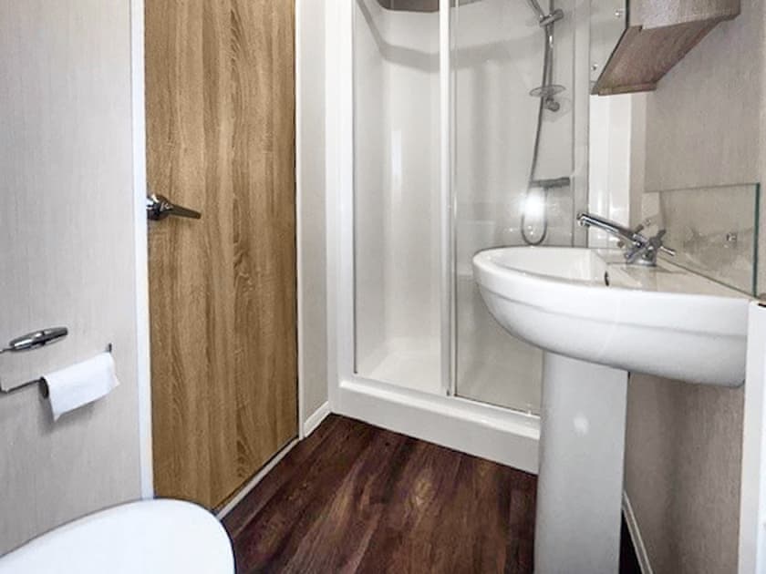 Bathroom | Unit 44, Kelling Heath, near Holt