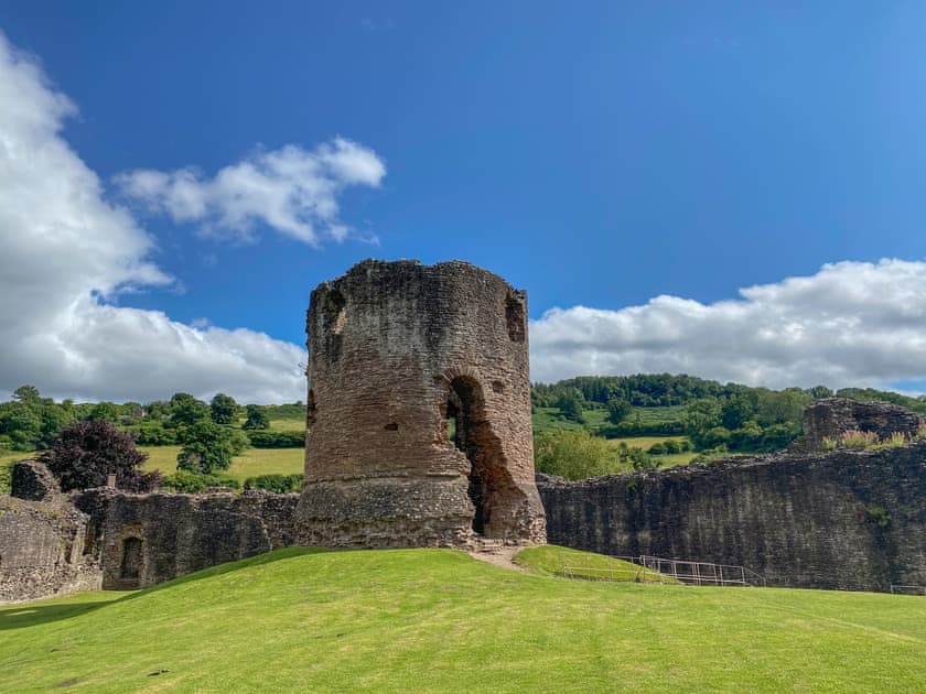 Skenfrith castle | Malt House, Skenfrith, near Monmouth