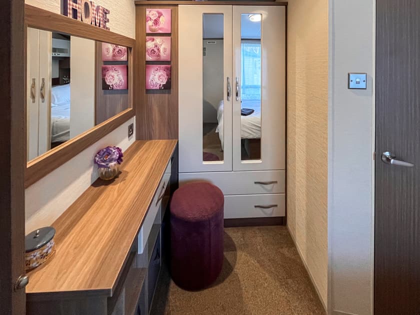 Double bedroom | 5 Pine Rise, Poole