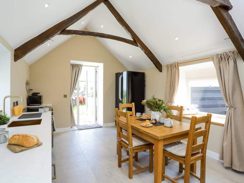 Kitchen/diner | The Byre - Barn Escapes, Ilfracombe
