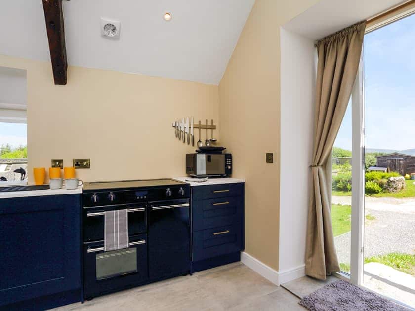 Kitchen | The Byre - Barn Escapes, Ilfracombe