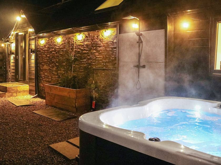 Hot tub | The Byre - Barn Escapes, Ilfracombe