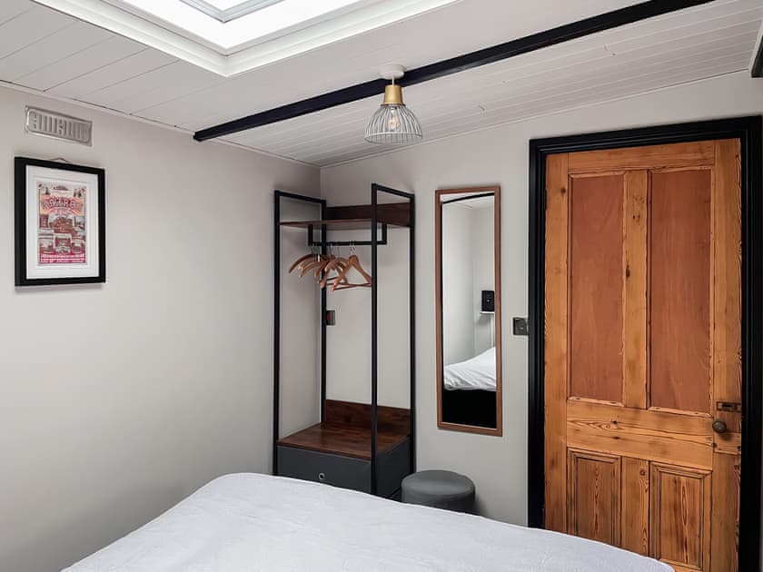 Bedroom | The Weighbridge, Clifton, near Newark