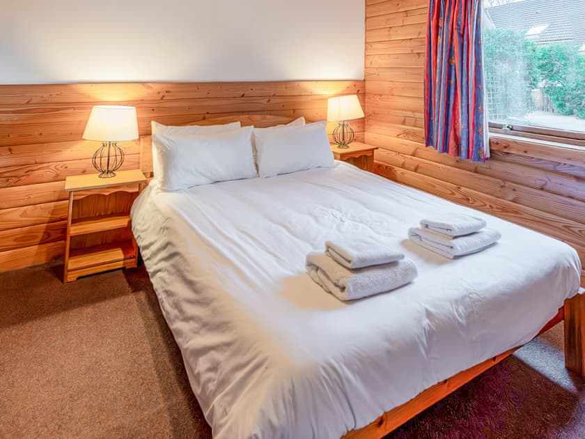 Double bedroom | Macallan Lodge - Loch Insh Lodges, Kincraig, Kingussie