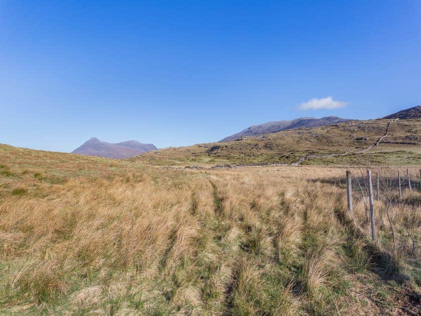 View | Inchnadamph Lodge properties - Shepherds Hut - Inchnadamph Lodge Properties, Inchnadamph