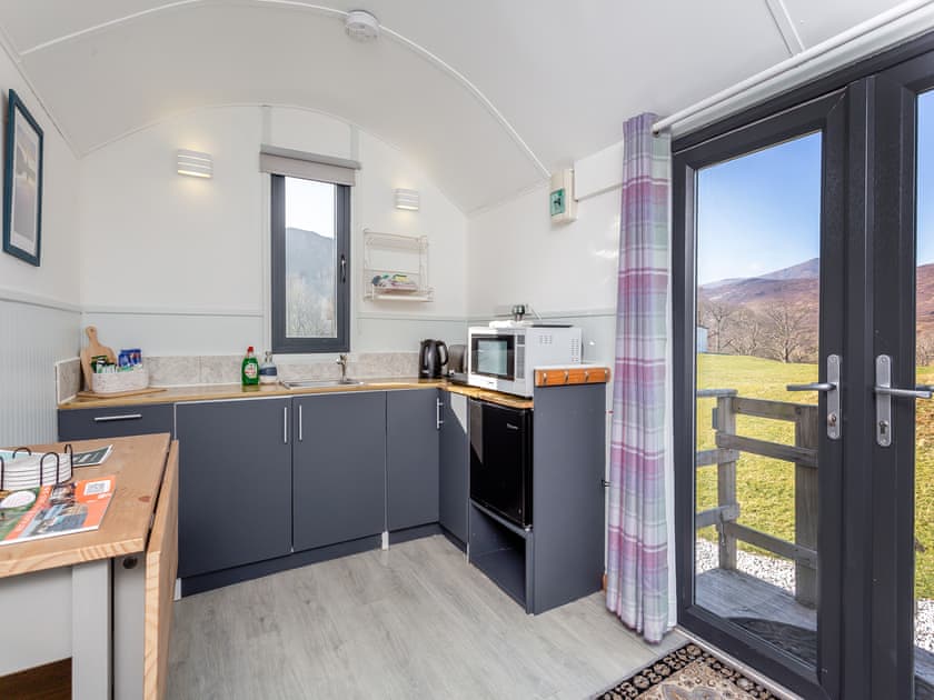 Kitchen area | Inchnadamph Lodge properties - Shepherds Hut - Inchnadamph Lodge Properties, Inchnadamph