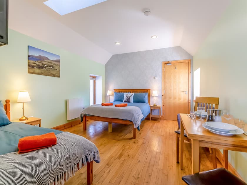 Bedroom | Quinag Studio Apartment - Inchnadamph Lodge Properties, Inchnadamph, near Lochinver