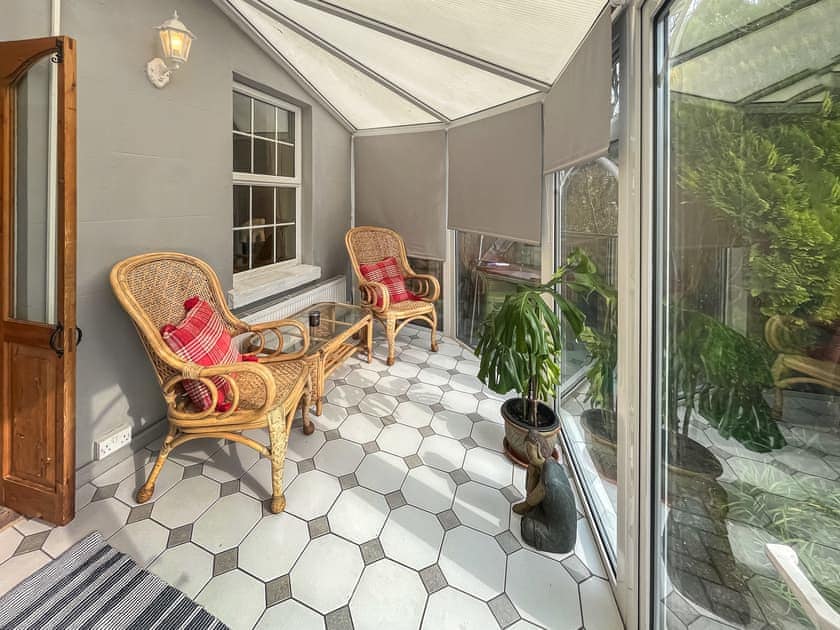 Sun room | The Olde Cottage, Hythe