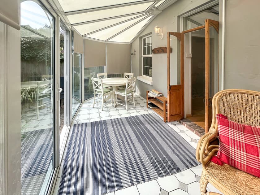 Sun room | The Olde Cottage, Hythe