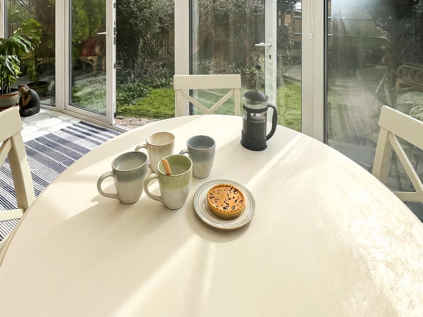 Sun room | The Olde Cottage, Hythe