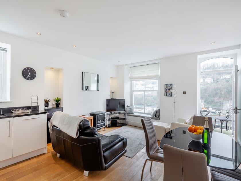 Open plan living space | Gwendrock Diw, Looe