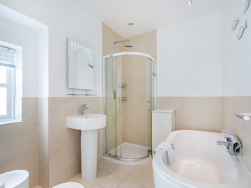 Bathroom | Gwendrock Diw, Looe