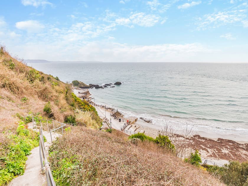 Surrounding area | Gwendrock Diw, Looe