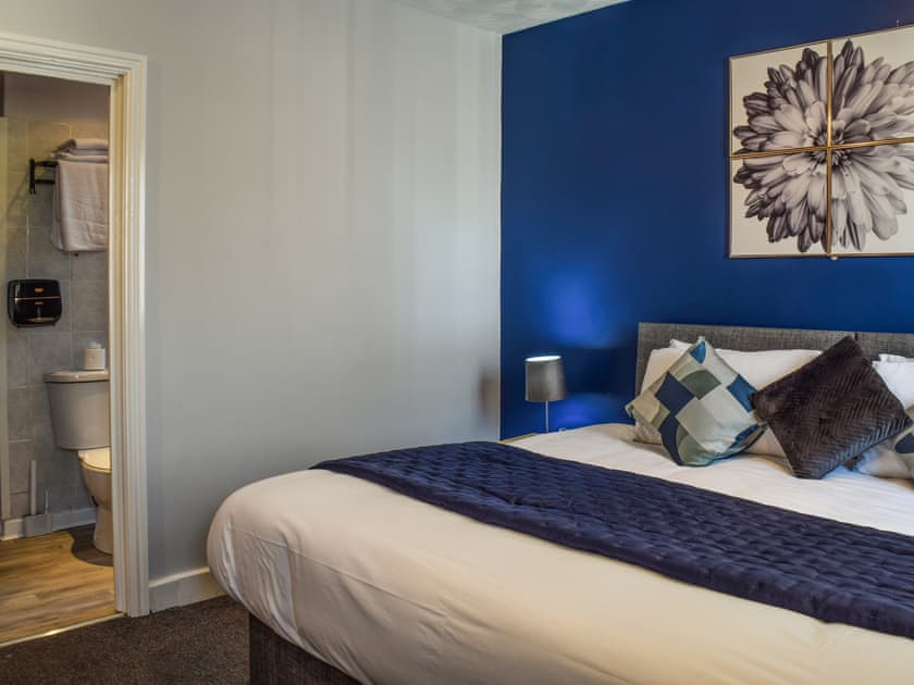 Room 5. 1 double bed and 1 single bed  | The Sandcastle, Blackpool