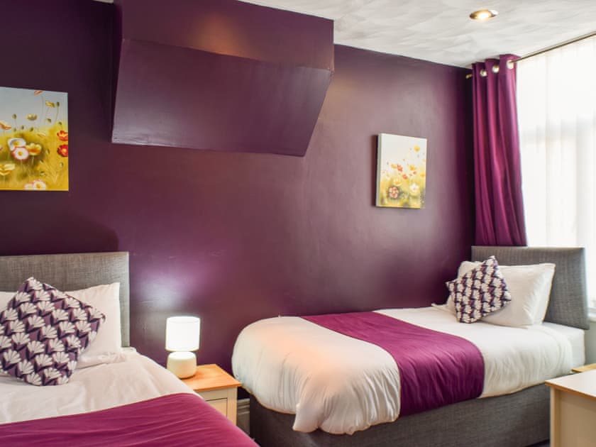 Room 2. Twin bedroom  | The Sandcastle, Blackpool