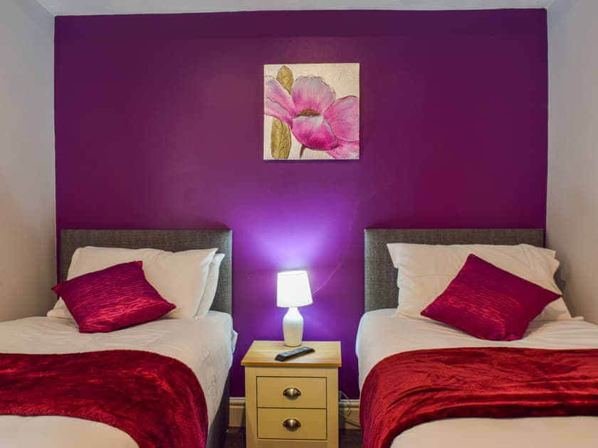 Room 1. Twin bedroom  | The Sandcastle, Blackpool