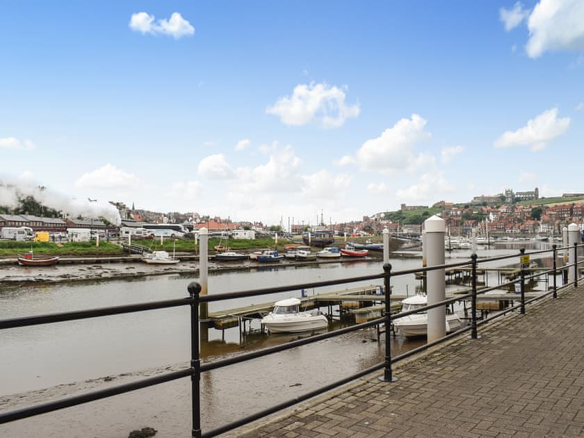 Surrounding area | Captain’s House, Whitby