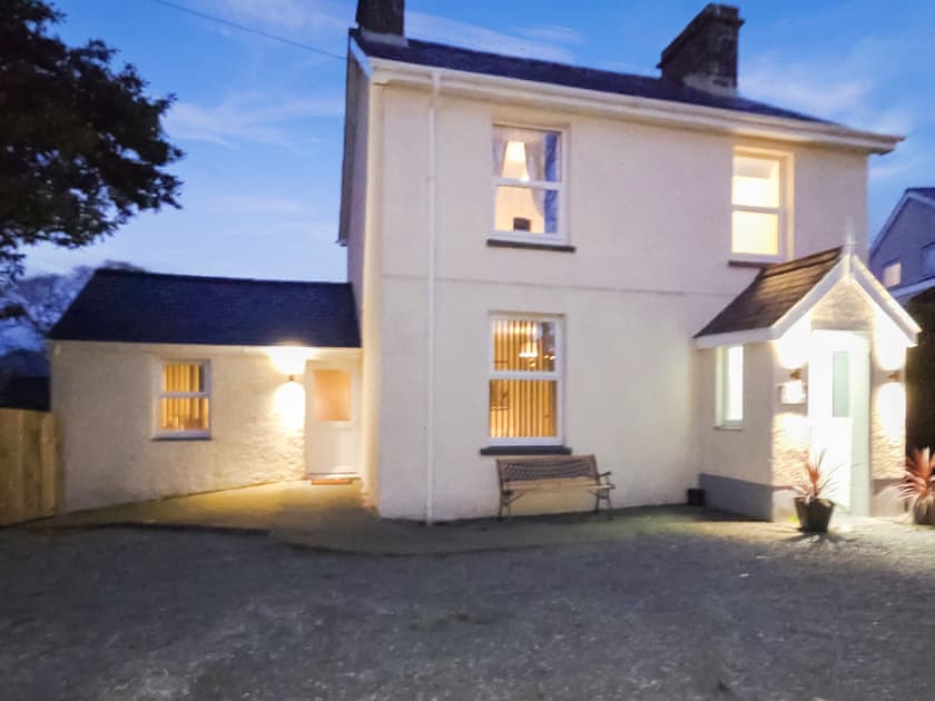 Exterior | Tynffordd Fawr, Penrhyndeudraeth