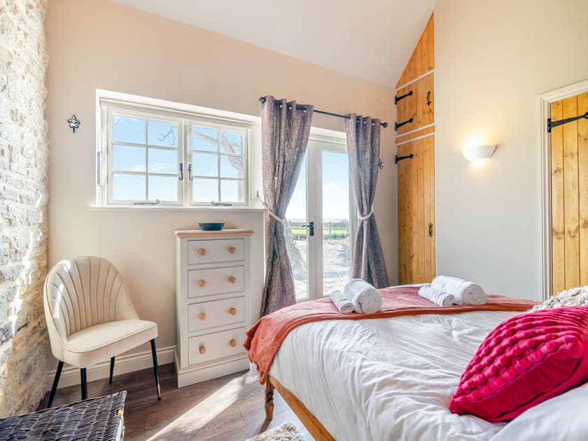 Double bedroom | Stone Cottage, Wedmore, near Glastonbury