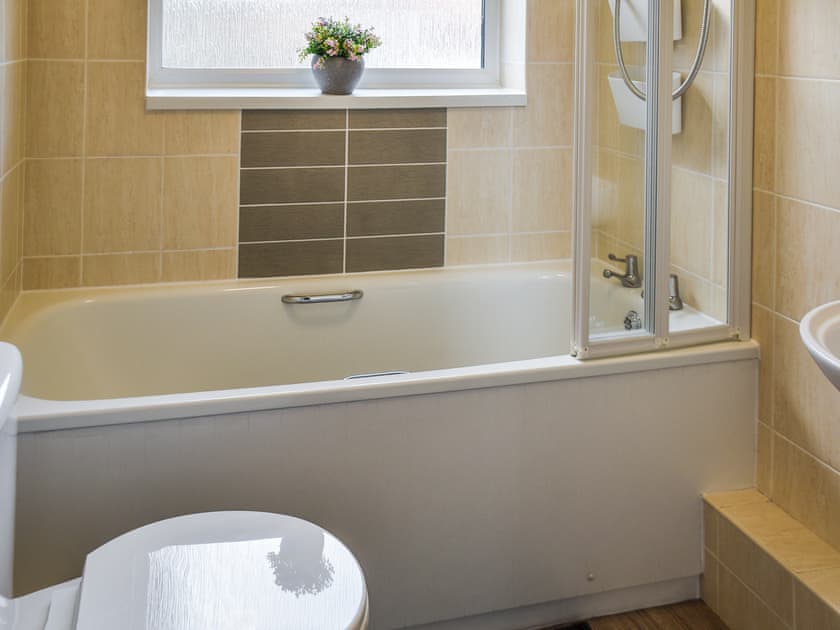Bathroom | Sarah’s Seaside Bliss, Cromer