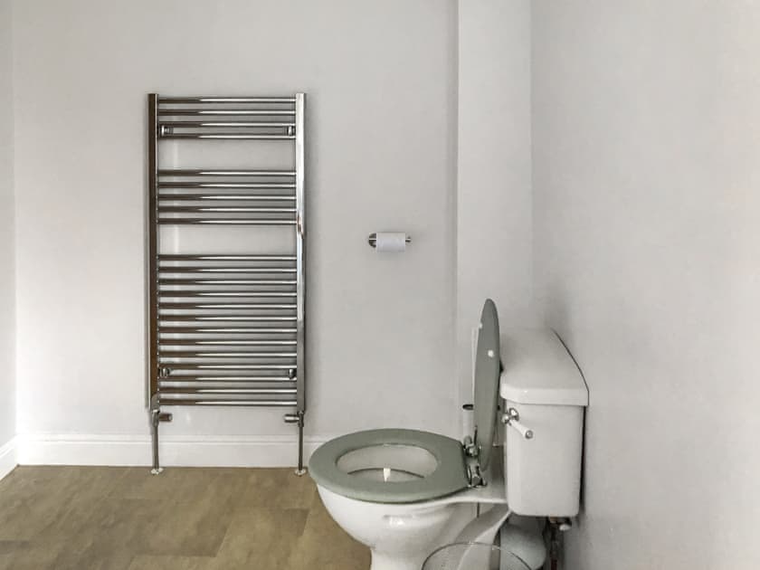 Bathroom | Brynich Villa, Brecon
