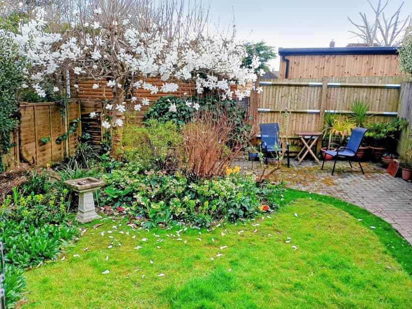 Garden | The Olde Cottage, Hythe