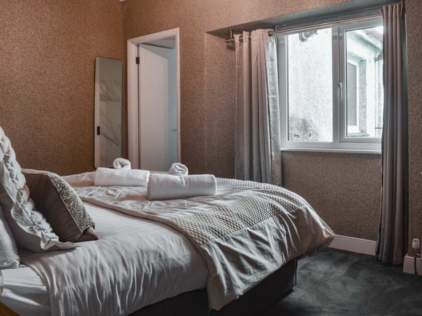 Double bedroom | The Copper Loft, Windermere